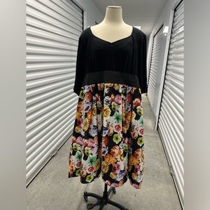 Scarlett & Jo London 32 dress volup floral